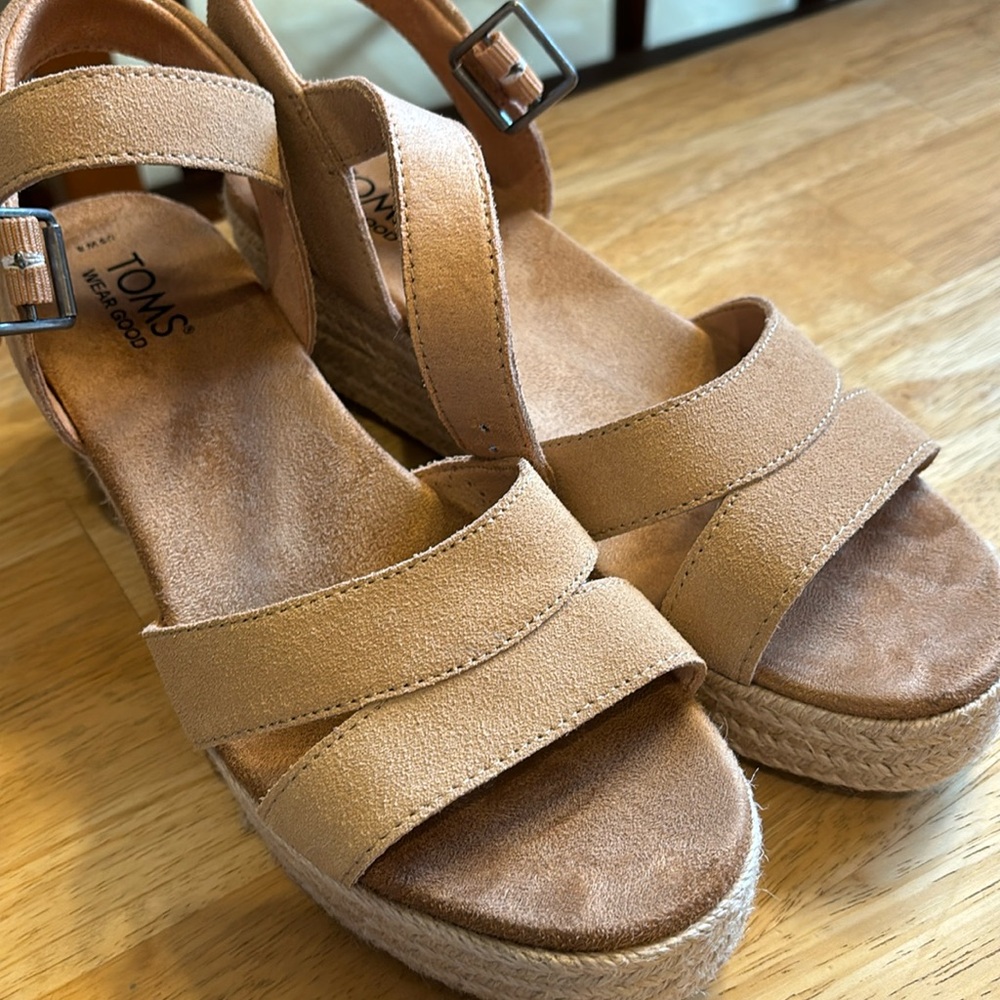 Tom’s Audrey Espadrille